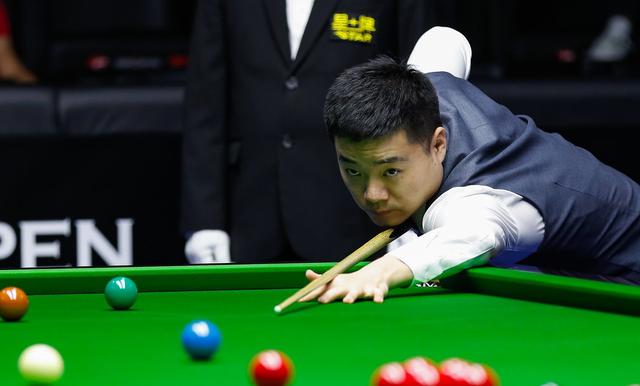 共同构筑坚 共同构筑坚