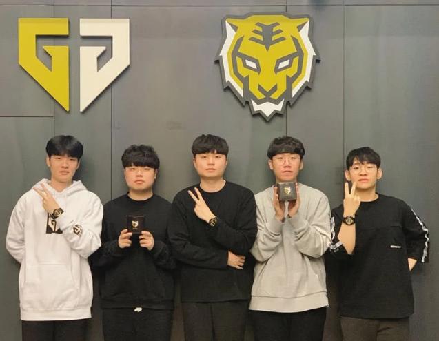 篮球世界的 篮球世界的