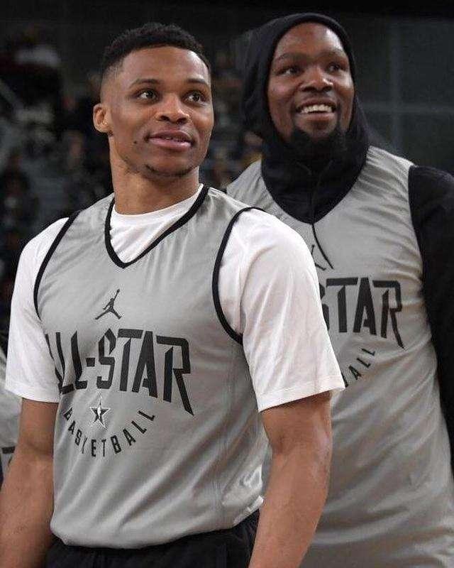 反观雄鹿 反观雄鹿